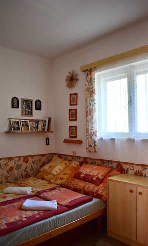 House, 3 Bedrooms, Smoking, Terrace
