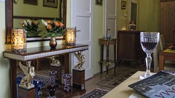 Apartamento, 2 quartos, para fumantes, terraço | Sala de jantar