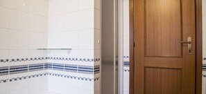 Fælles sovesal - 1 soveværelse - balkon | Badeværelse