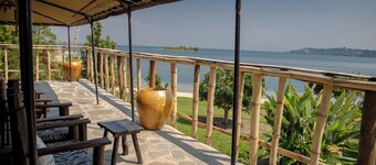 Room-find a Quiet Beach Resort at Rushel
