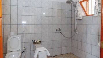 Room, 1 Bedroom, Terrace, Garden View | Bathroom