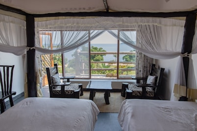 Room-serene Lake View Lodge in Kayove, R
