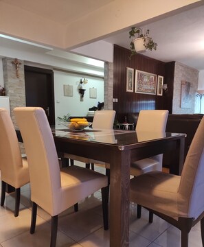 Apartment, 2 Schlafzimmer | Speisen