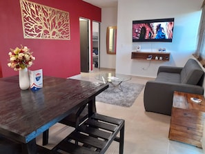 Apartment, 2 Bedrooms, Balcony, Garden View | Room amenity