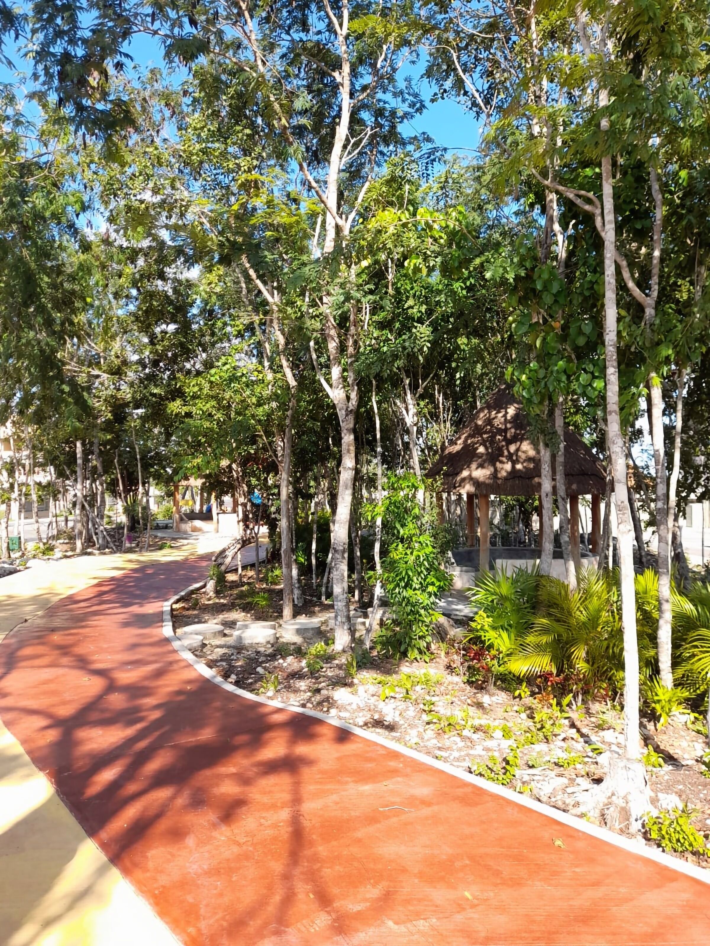 Apartamento, 2 quartos, sacada, vista para o jardim | Vista da propriedade