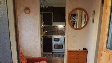Cabin, 2 Bedrooms, Terrace, Garden View | Property entrance