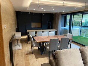 Dining - Llac Blau Luxury Apartment With Jacuzzi (El Tarter)