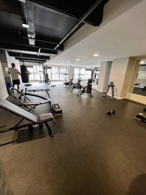 Loft, 1 quarto, micro-ondas | Academia de ginástica