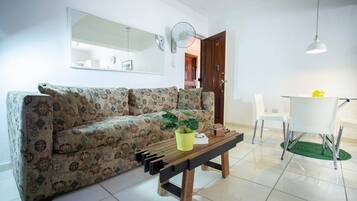 Apartment, 1 Bedroom, Smoking, Microwave | Interior