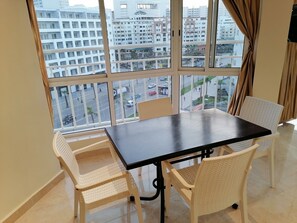 Appartement, 2 chambres, accessible aux personnes à mobilité réduite, terrasse | Restauration