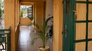 Terrace/patio - Roam Apartment Bed and Breakfast Kisumu (Kisumu)