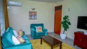 Smart TV - Roam Apartment Bed and Breakfast Kisumu (Kisumu)
