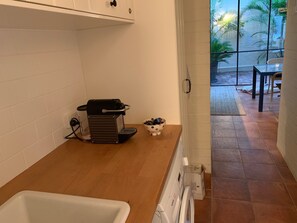 Interior - Nikki's beach house, perfectly located, South beach - Restaurants - Bars - Cafes (south fremantle)