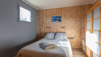 2 chambres, fer et planche Ă repasser, Wi-Fi gratuit, draps fournis