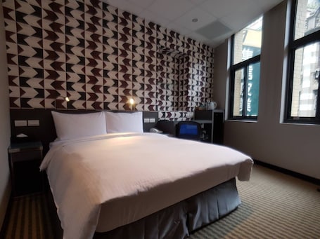 1 habitación, sistema de insonorización, wifi gratis y ropa de cama