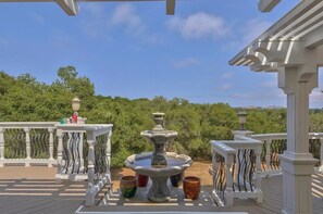 Terrace/patio - Serene Setting, Centrally Located with Amazing Amenities (Salinas)