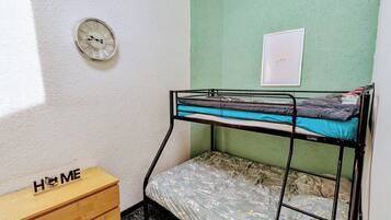Free WiFi, bed sheets