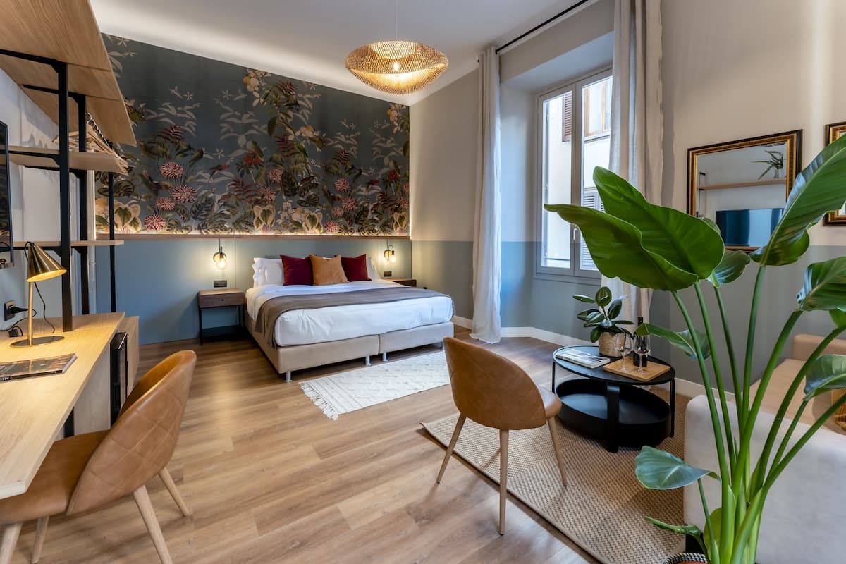 Deluxe Suite