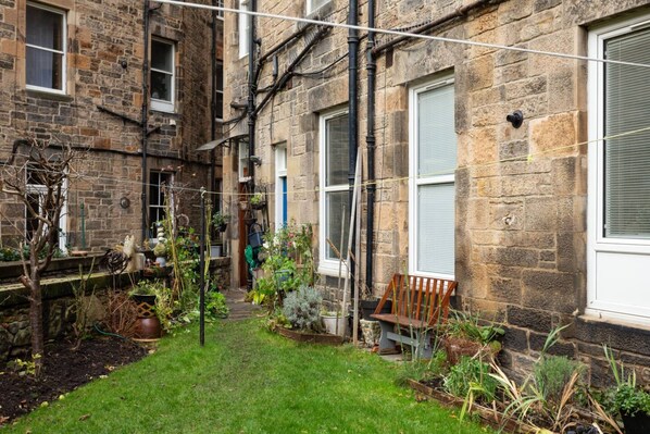 Basic House, Multiple Beds | Property grounds