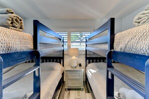 4 bedrooms, desk, iron/ironing board, travel crib