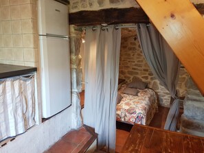 2 chambres, fer et planche Ă repasser