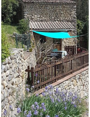 Exterior - Village house and garden, breathtaking view (Saint-Sauveur-de-Cruzières)