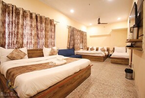 Romantic Double Room | Free WiFi - Hotel Babua Hyness (Haridwar)