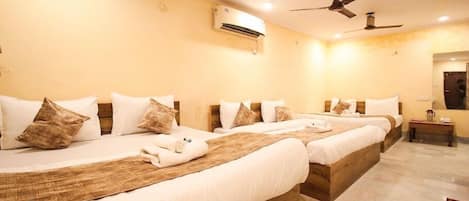 Family Double Room | Free WiFi