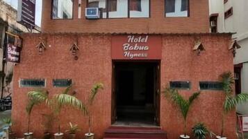 Fachada de la propiedad