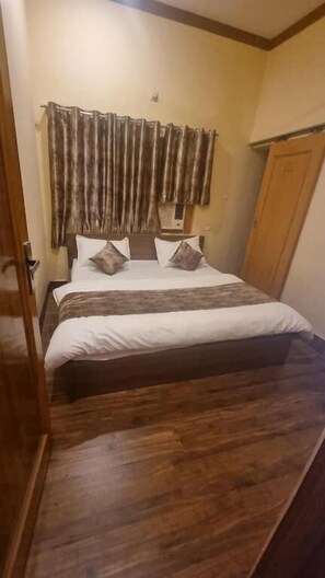 Standard Single Room | Free WiFi - Hotel Babua Hyness (Haridwar)