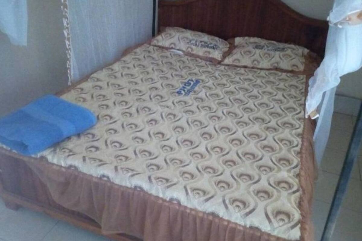 Standard Single Room | Free WiFi, bed sheets