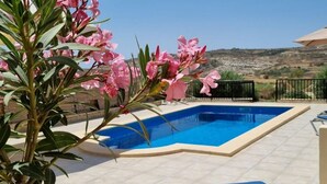 Outdoor pool - Ta'wigi, Sunset View, Villa & Pool Gozo (Munxar)