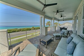 Terrace/patio - The Hidden Gem ~Luxurious Beachfront Home Near 30A! (Panama City Beach)