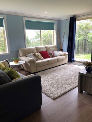 Smart TV, fireplace, stereo - Mount Baker Retreat (Millfield)