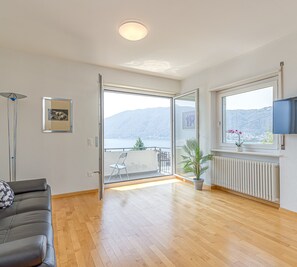 Family Apartment, Multiple Beds, 2 Bathrooms, Garden Area (La Luminosa) | Living area