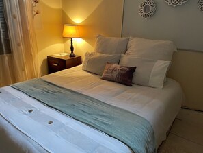 3 bedrooms, WiFi - South African home away from home - minutes away from beaches! (Berea)