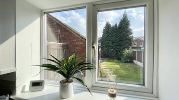 House, Multiple Beds | 2 bedrooms, iron/ironing board, free WiFi, bed sheets