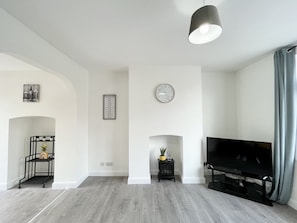 Casa, varias camas | 2 habitaciones, tabla de planchar con plancha y wifi gratis 