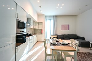 55-Zoll-Smart-TV mit Satellitenempfang, Fernseher