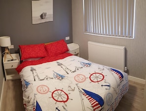 2 bedrooms, iron/ironing board, free WiFi, bed sheets