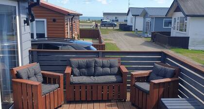 Luxury 2-bed Modern Chalet in Bridlington