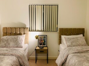 1 bedroom, desk, iron/ironing board, free WiFi