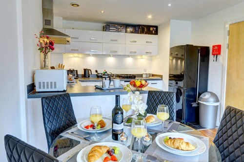 Citycentre - 2Br - Free Parking - Wifi - 2baths