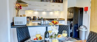 Citycentre - 2Br - Free Parking - Wifi - 2baths