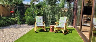 Renovated bungalow half-8 min. Sandy beach in Niendorf