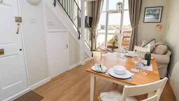 Cottage | Bếp riêng | Tủ lạnh, máy rửa bát, ấm điện, lò nướng bánh mì