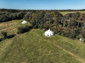 Exterior - Luxury Bell Tent-Stunning Views-Swim/Surf Beaches 10mins-Dogs & Free WiFi! (Chacewater)