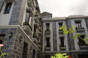 Exterior - Sun N Snow Inn By Leisure Hotels (Somashwar)