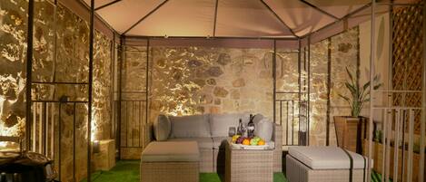 Comfort Townhome, 3 Bedrooms, Patio, Oceanfront | Terrace/patio