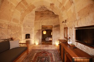 Suite estándar | Minibar, caja fuerte, sistema de insonorización